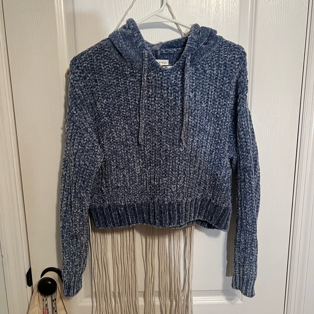 Cropped sweater hoodie
